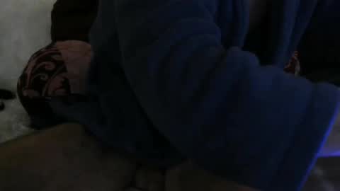 Snapshot of bigreallover chatting on 01/04/25, 09:43 ...... online show from 01/04/25, 09:43