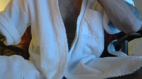 Snapshot of bigreallover chatting on 01/16/25, 11:15 ...... online show from 01/16/25, 11:15