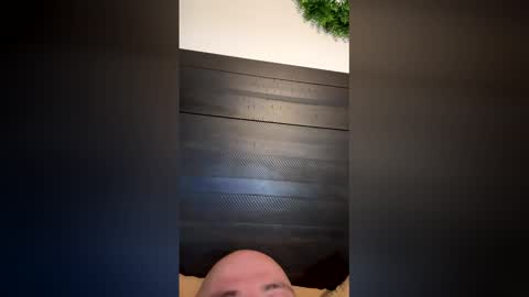 Snapshot of bigred2026 chatting on 04/01/26, 03:29 bigred2026 online show from 04/01/26, 03:29