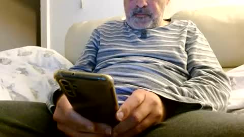 Ricky online show from 11/17/25, 06:03