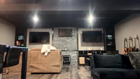 bigskinnyboyshh online show from 01/30/25, 08:32