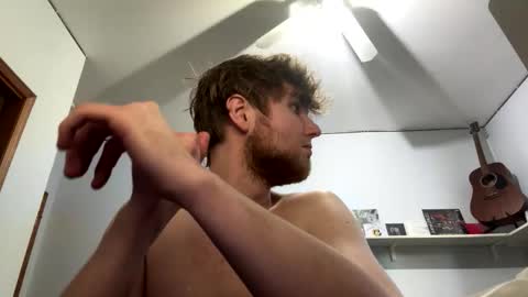 Snapshot of bigskinnyboyshh chatting on 04/11/26, 08:02 bigskinnyboyshh online show from 04/11/26, 08:02