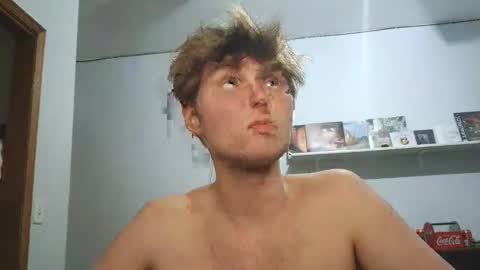 Snapshot of bigskinnyboyshh chatting on 04/15/26, 11:05 bigskinnyboyshh online show from 04/15/26, 11:05