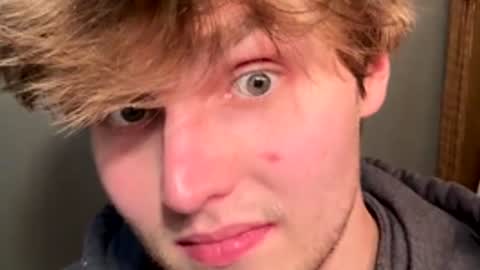 Snapshot of bigskinnyboyshh chatting on 04/20/26, 10:22 bigskinnyboyshh online show from 04/20/26, 10:22