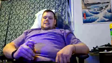 Snapshot of bigsmilekyle chatting on 02/13/26, 08:10 bigsmilekyle online show from 02/13/26, 08:10