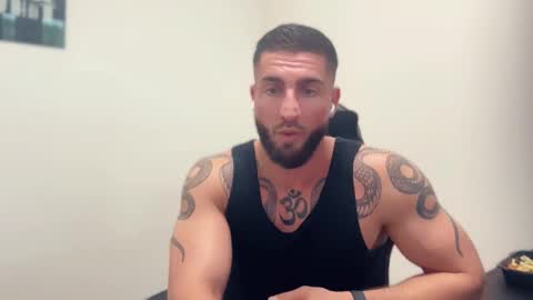 Snapshot of bigsnakeman1995 chatting on 09/16/25, 06:47 Gogo online show from 09/16/25, 06:47