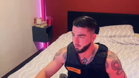 Snapshot of bigsnakeman1995 chatting on 12/02/25, 12:43 Gogo online show from 12/02/25, 12:43