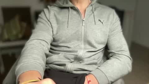 Snapshot of bigsong78 chatting on 04/01/26, 05:30 BigHardCock horny Balearic Islands online show from 04/01/26, 05:30