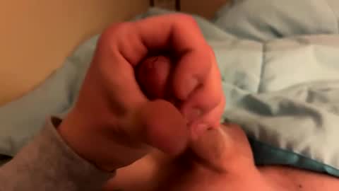 Snapshot of bigspoon610 chatting on 12/17/24, 06:13 bigspoon610 online show from 12/17/24, 06:13