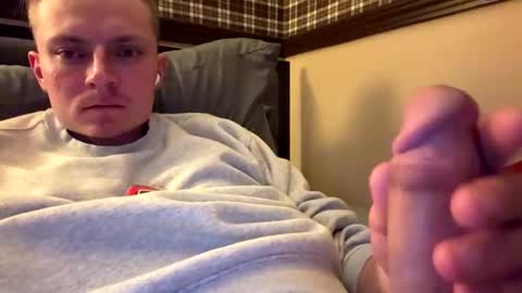 Snapshot of bigspoon610 chatting on 10/25/25, 07:05 bigspoon610 online show from 10/25/25, 07:05