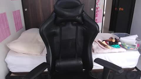 laura online show from 12/13/24, 06:05