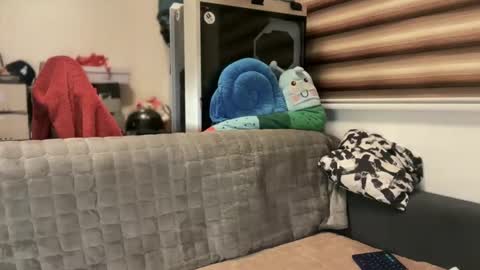 Yna     online show from 01/08/25, 11:41