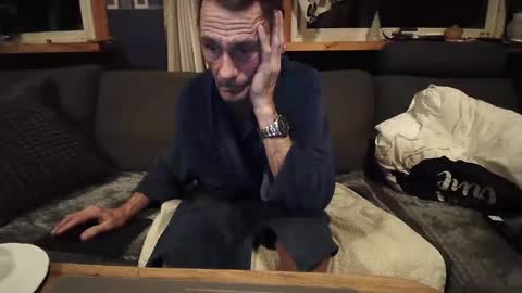 Snapshot of bigswe1 chatting on 02/02/25, 02:17 bigswe1 online show from 02/02/25, 02:17