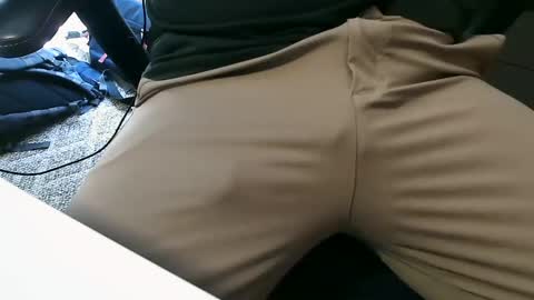 Snapshot of bigsword4her chatting on 09/09/25, 02:27 bigsword4her online show from 09/09/25, 02:27