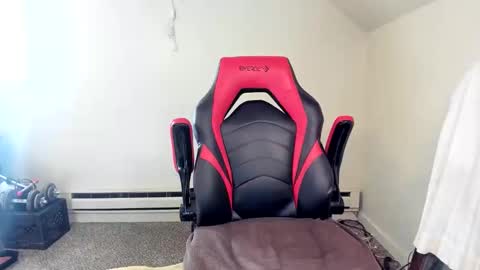 Snapshot of bigthickgirl35 chatting on 04/08/26, 11:27 Mahogany online show from 04/08/26, 11:27