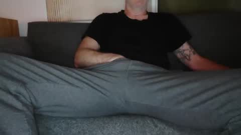 Snapshot of bigthickguyforyou chatting on 11/09/25, 06:17 Casey online show from 11/09/25, 06:17