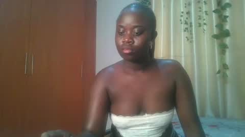 Snapshot of bigtits_baddie chatting on 11/24/25, 10:04 bigtits_baddie online show from 11/24/25, 10:04