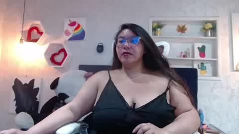Snapshot of bigtitslaurenriver chatting on 07/14/26, 12:22 bigtitslaurenriver online show from 07/14/26, 12:22