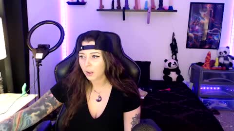 Snapshot of bigtittedtattedlesbian chatting on 06/21/26, 11:51 Nichole lights online show from 06/21/26, 11:51