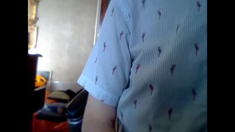 Snapshot of bigukphallus chatting on 12/15/24, 11:23 bigukphallus online show from 12/15/24, 11:23