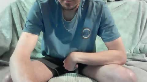 Snapshot of biguy2255 chatting on 05/22/26, 02:40 Bi guy225 online show from 05/22/26, 02:40