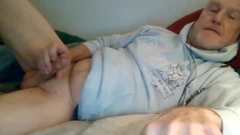 Snapshot of bigwebone chatting on 01/11/25, 06:14 Bigwebone online show from 01/11/25, 06:14