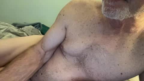 Snapshot of bigwebone chatting on 10/13/25, 03:17 Bigwebone online show from 10/13/25, 03:17