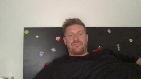 Big white cock online show from 10/05/25, 12:58