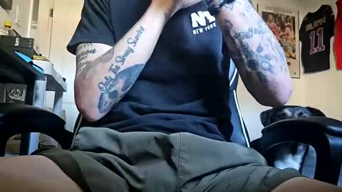 Snapshot of bigwhited2115 chatting on 11/01/25, 08:44 Onlyfans redheadedwhitedick online show from 11/01/25, 08:44