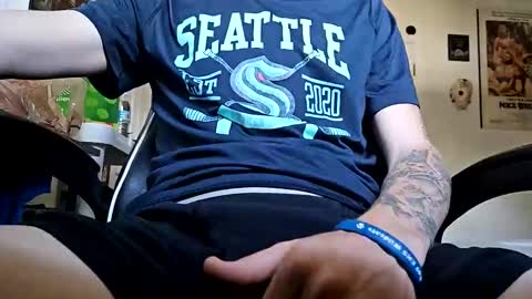 Snapshot of bigwhited2115 chatting on 04/22/26, 08:10 Onlyfans redheadedwhitedick online show from 04/22/26, 08:10