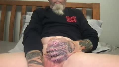 Bigwhitedickdaddy and BabyCakes online show from 01/06/25, 05:19