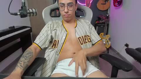 bigxboy96 online show from 01/05/25, 03:32