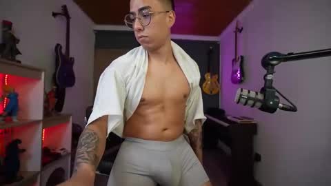 bigxboy96 online show from 10/30/25, 06:08