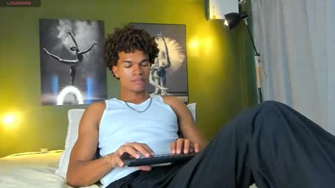 Snapshot of bigxxo chatting on 12/15/24, 08:58 bigxxo online show from 12/15/24, 08:58