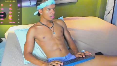 Snapshot of bigxxo chatting on 01/11/25, 11:56 bigxxo online show from 01/11/25, 11:56