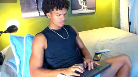 Snapshot of bigxxo chatting on 03/04/25, 03:22 bigxxo online show from 03/04/25, 03:22