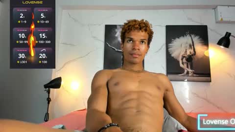 Snapshot of bigxxo chatting on 10/30/25, 02:35 bigxxo online show from 10/30/25, 02:35