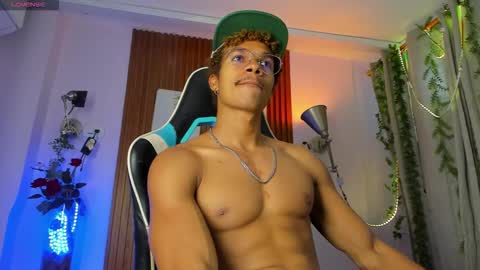 Snapshot of bigxxo chatting on 03/17/26, 01:21 bigxxo online show from 03/17/26, 01:21