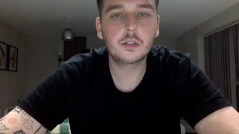 Snapshot of bigzeelee chatting on 07/04/26, 09:32 BigZEELEE online show from 07/04/26, 09:32
