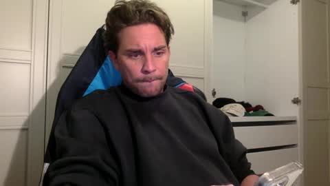 bikdig1 online show from 12/12/24, 03:59