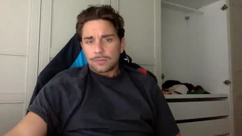 bikdig1 online show from 12/15/24, 01:00