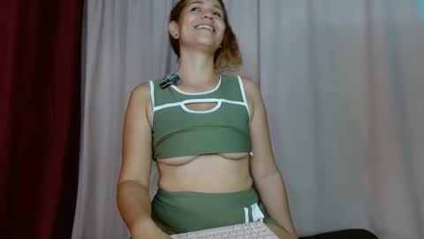 Snapshot of biki_sensual chatting on 03/10/26, 02:16 hi soy natural girl biki online show from 03/10/26, 02:16