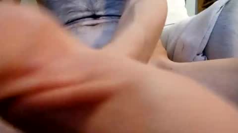 biku_biku online show from 11/05/25, 07:36