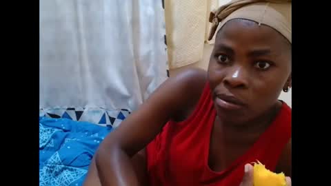 Snapshot of bilia_ebony chatting on 02/02/25, 04:43 Bilia online show from 02/02/25, 04:43