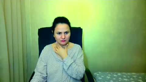 DOM NIKA online show from 02/08/25, 10:40