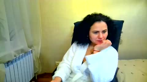 DOM NIKA online show from 02/09/26, 09:41