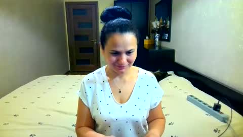 Snapshot of bililay chatting on 05/20/26, 09:43 DOM NIKA online show from 05/20/26, 09:43