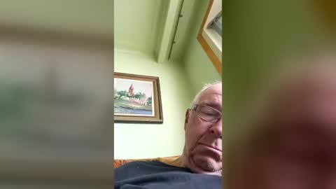 Snapshot of bill_25061 chatting on 08/05/26, 07:06 bill_25061 online show from 08/05/26, 07:06