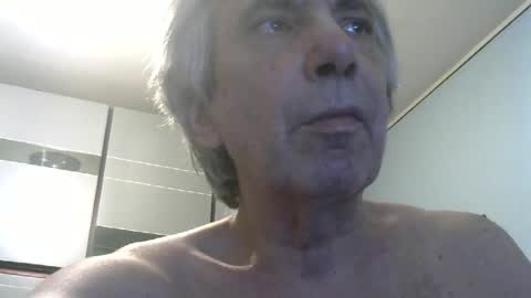 Snapshot of billgode69 chatting on 06/16/26, 04:31 bill daddy online show from 06/16/26, 04:31