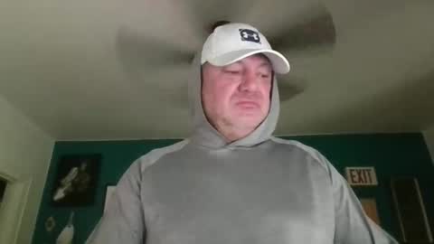 Snapshot of billjames55 chatting on 04/16/26, 09:39 billjames55 online show from 04/16/26, 09:39